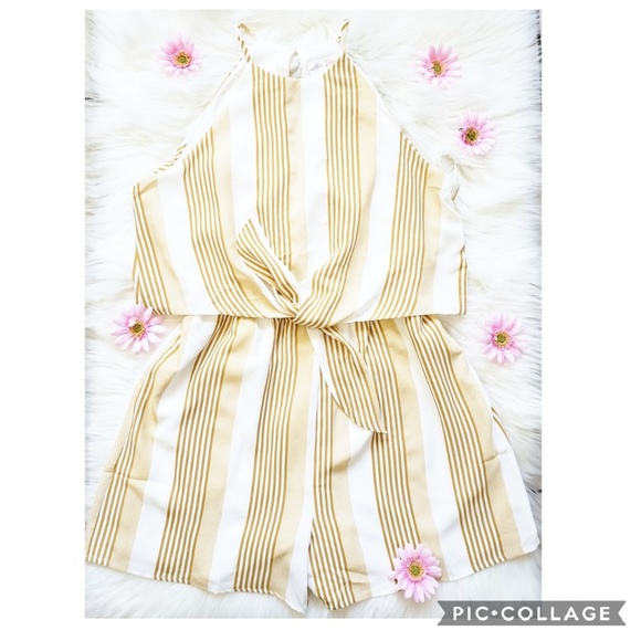 Stripe Halter Tie Front Romper 💕 - Picture 2 of 5